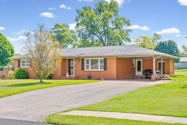 204 Millbrooke Dr, Hopkinsville, KY 42240