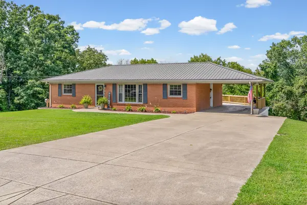 871 Center Point Rd, Dover, TN 37058