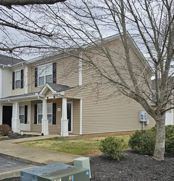 1402 Orange Ct, Murfreesboro, TN 37130