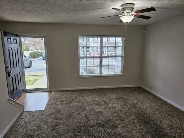 1402 Orange Ct, Murfreesboro, TN 37130