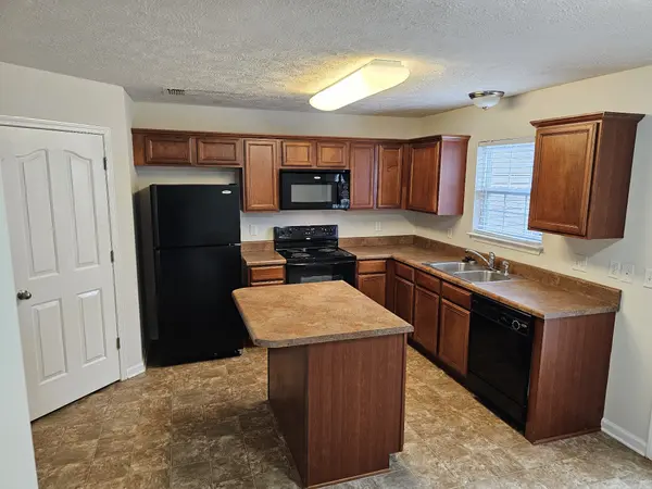 1402 Orange Ct, Murfreesboro, TN 37130