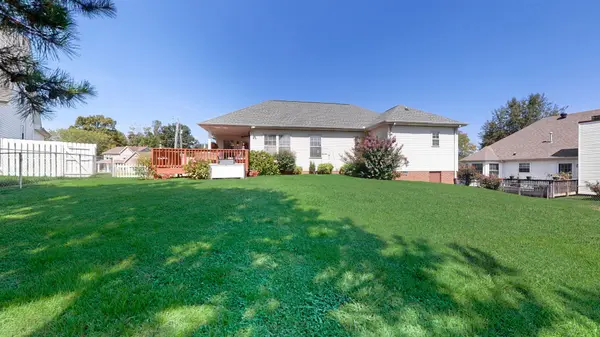 597 Edinburgh Way, Clarksville, TN 37043