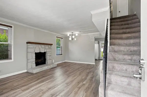 2440 Fairbrook Dr, Nashville, TN 37214
