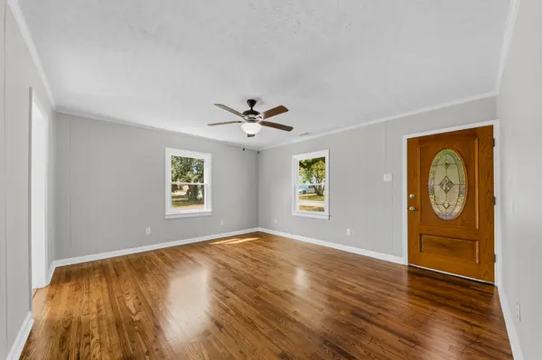 111 7th Ave #S, Lewisburg, TN 37091