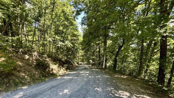 2324 Red Maple Lane, Sevierville, TN 37876