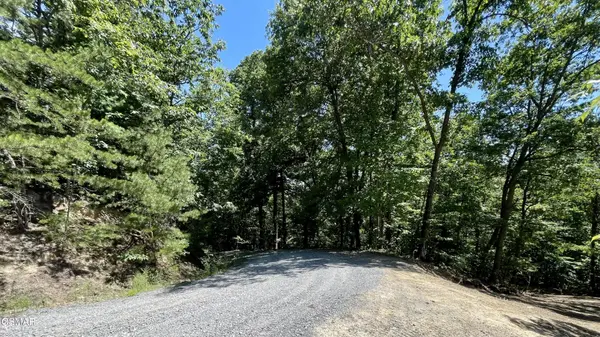 2324 Red Maple Lane, Sevierville, TN 37876