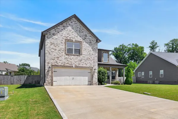 346 Rye Dr, Clarksville, TN 37043