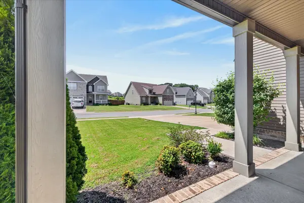 346 Rye Dr, Clarksville, TN 37043