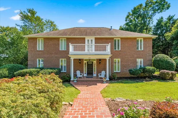 2131 Breckenridge St, Athens, TN 37303