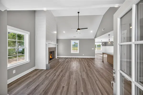 273 Copperas Creek Rd, Tullahoma, TN 37388