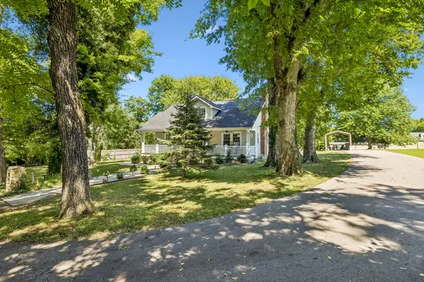 2621 Pillow Due Ln, Columbia, TN 38401