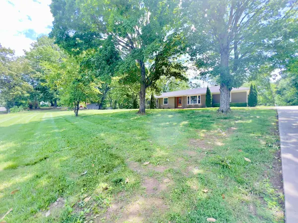 2880 Trough Springs Rd, Clarksville, TN 37043