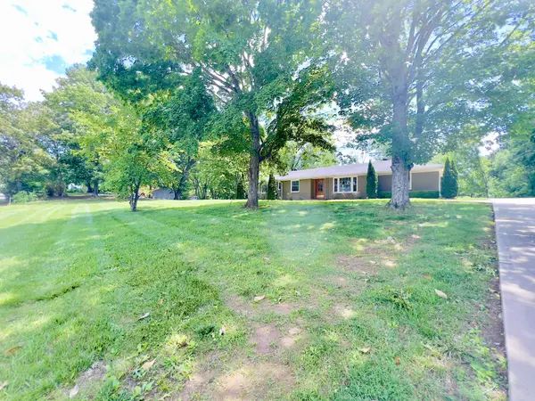2880 Trough Springs Rd, Clarksville, TN 37043