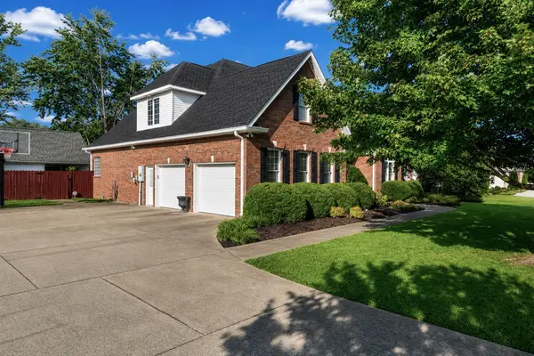 142 Indian Hills Dr, Clarksville, TN 37043