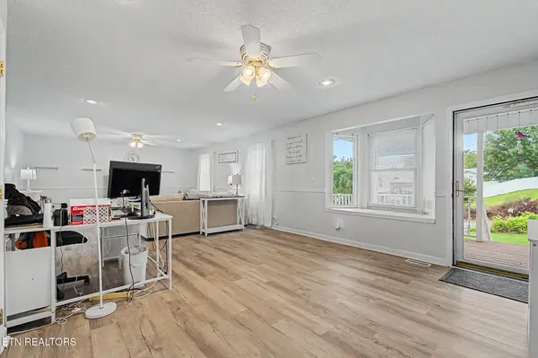 117 Bertha Lane, Jacksboro, TN 37757