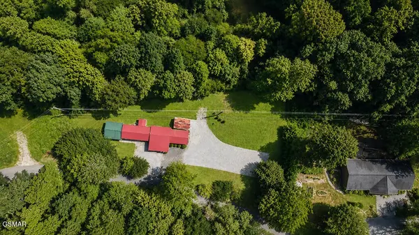 4129 Manis Hollow Road, Gatlinburg, TN 37738