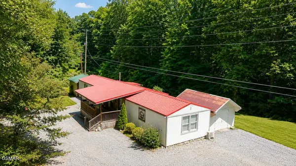 4129 Manis Hollow Road, Gatlinburg, TN 37738
