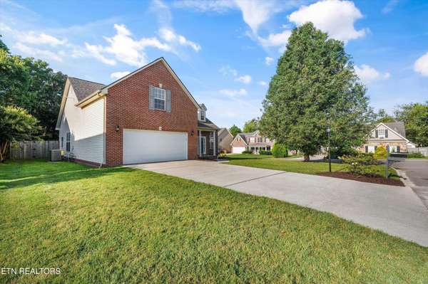 7512 Cherry Blossom Lane, Knoxville, TN 37931
