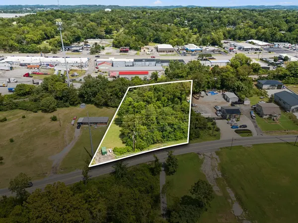 274 Rockland Rd, Hendersonville, TN 37075