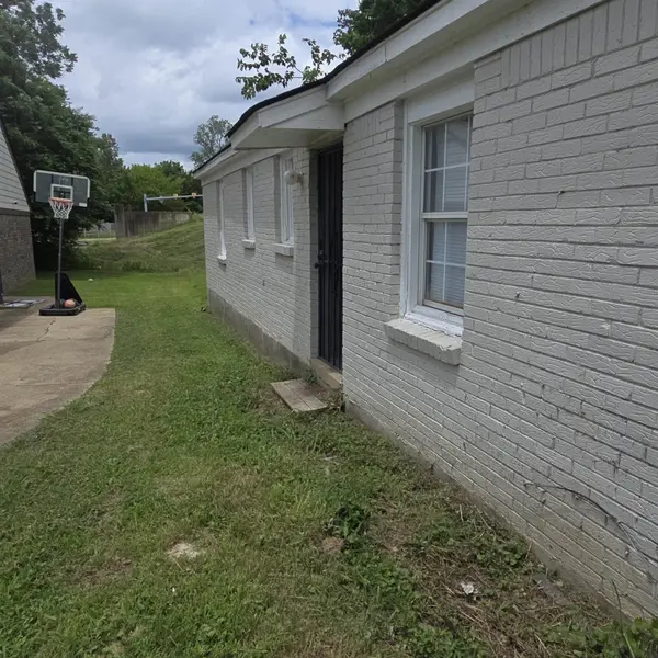 2982 SHANNON AVE, Memphis, TN 38108