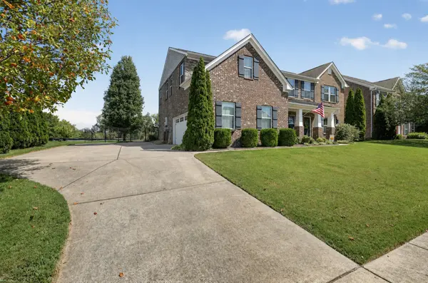 1309 Muirwood Blvd, Murfreesboro, TN 37128