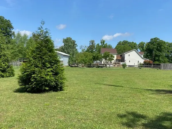 95 Floyd Ln, Decherd, TN 37324