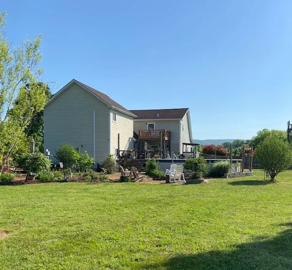 95 Floyd Ln, Decherd, TN 37324