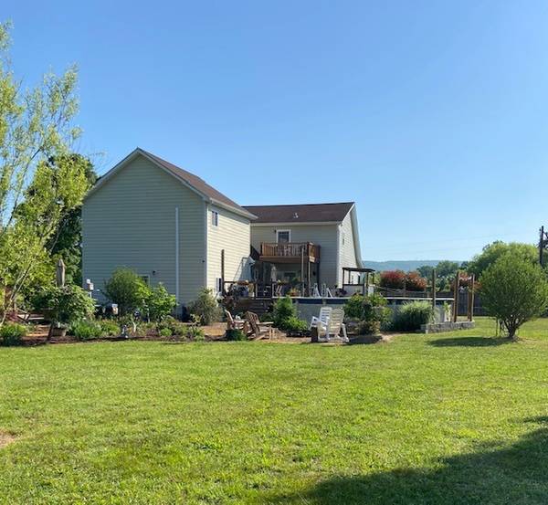 95 Floyd Ln, Decherd, TN 37324