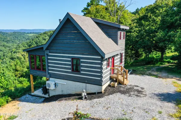 1160 Oak Grove Rd, Harrogate, TN 37752