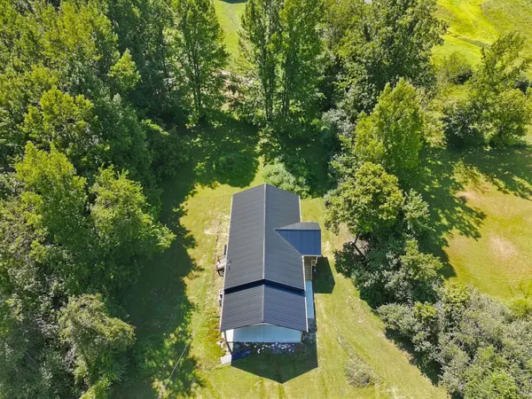 1051 Highway 48 South, Centerville, TN 37033