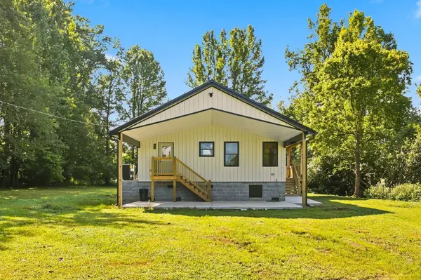 1051 Highway 48 South, Centerville, TN 37033