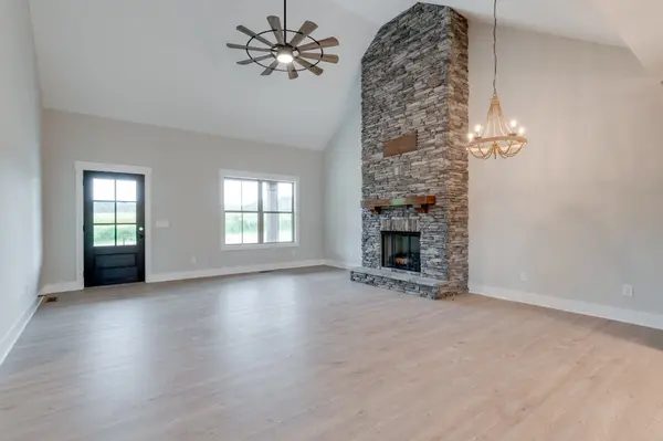 6827 Highway 41 #N, Cedar Hill, TN 37032