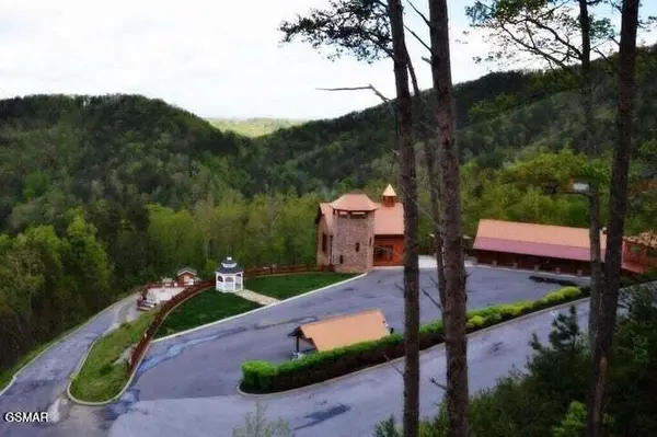1740 High Rock Way, Sevierville, TN 37862
