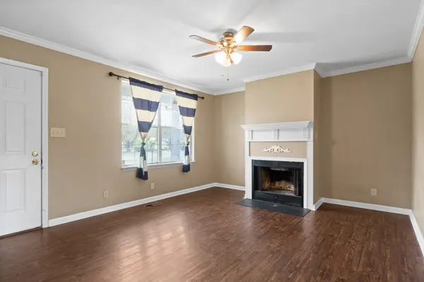 405 Woodale Dr, Clarksville, TN 37042