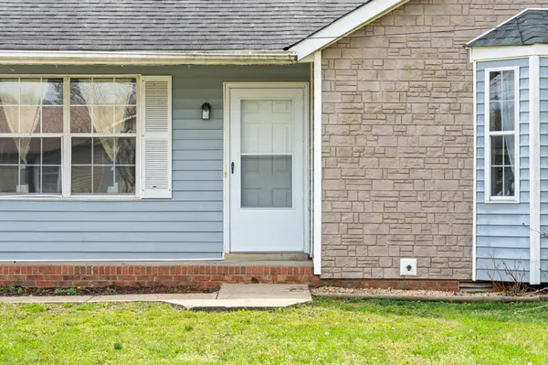 405 Woodale Dr, Clarksville, TN 37042