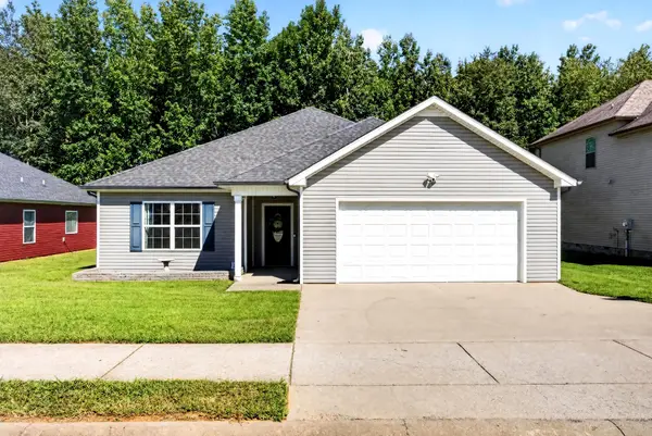 1388 Freedom Dr, Clarksville, TN 37042