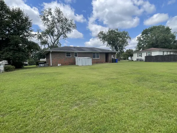 2306 Belview Rd, Florence, AL 35630