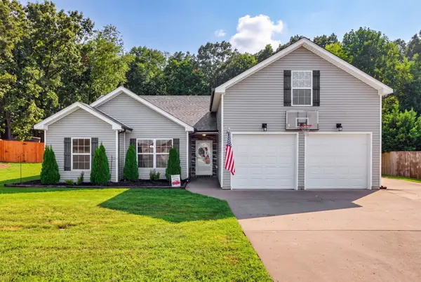 1172 Freedom Dr, Clarksville, TN 37042