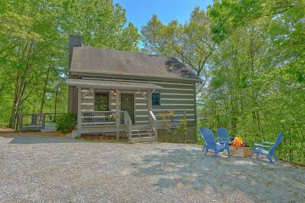 461 Sassafras Trl, Sevierville, TN 37876