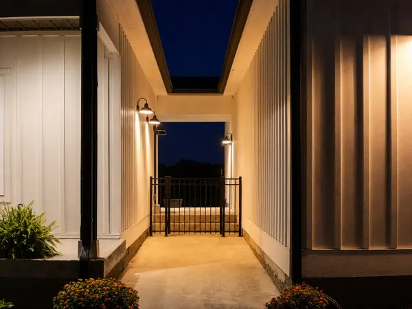 1074 Pair Six Dr, Springfield, TN 37172