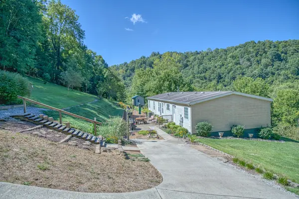 258 Knob Creek Rd, Celina, TN 38551