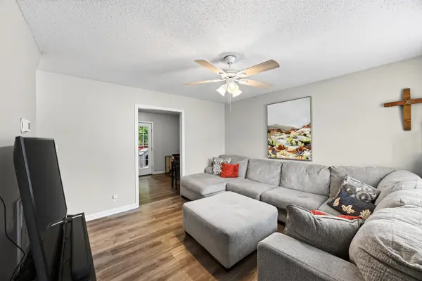313 Lafayette Point Cir, Clarksville, TN 37042