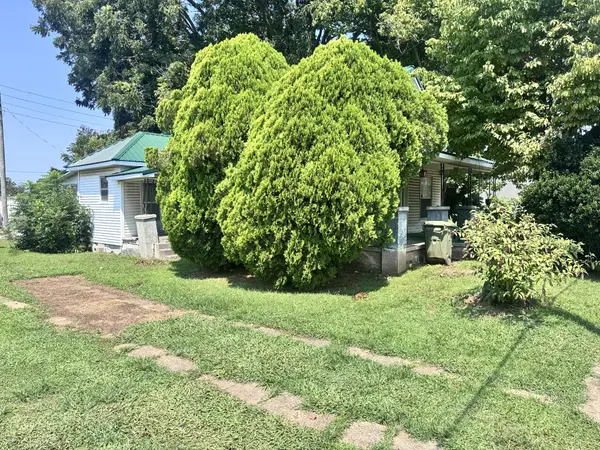 253 Fain Ct, Lawrenceburg, TN 38464