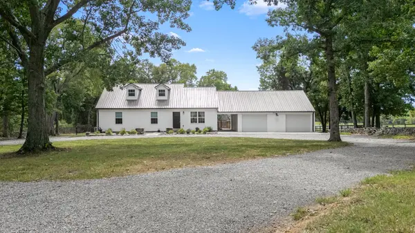 1710 Wartrace Pike, Shelbyville, TN 37160