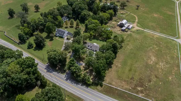 1710 Wartrace Pike, Shelbyville, TN 37160