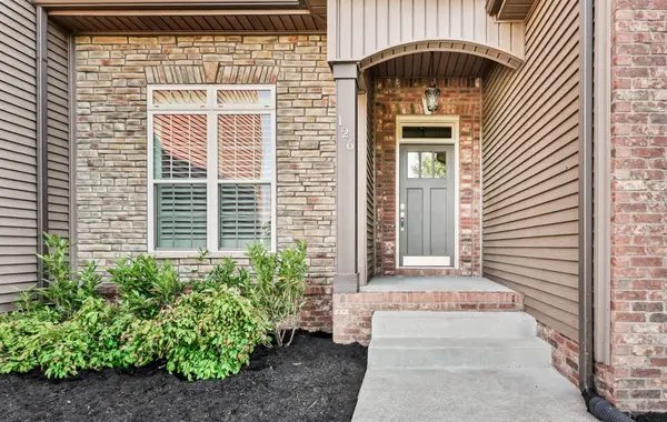 126 Parkland Cir, Clarksville, TN 37043