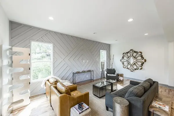 2216 Summitt Ave, Nashville, TN 37218