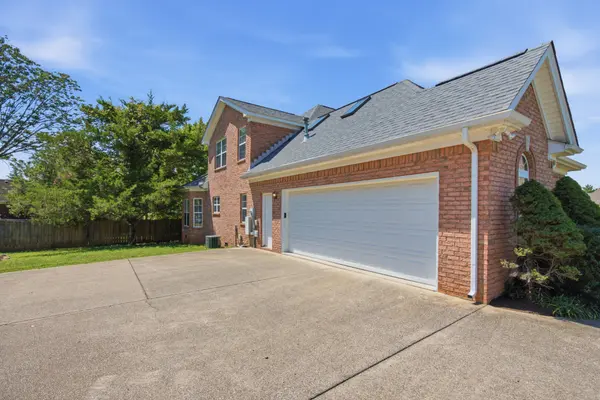 1909 Starbuck Ct, Murfreesboro, TN 37130