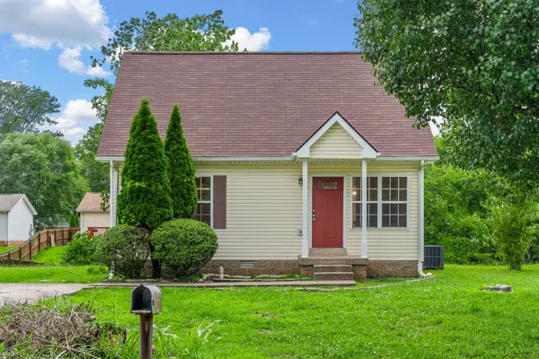 320 Lafayette Point Cir, Clarksville, TN 37042