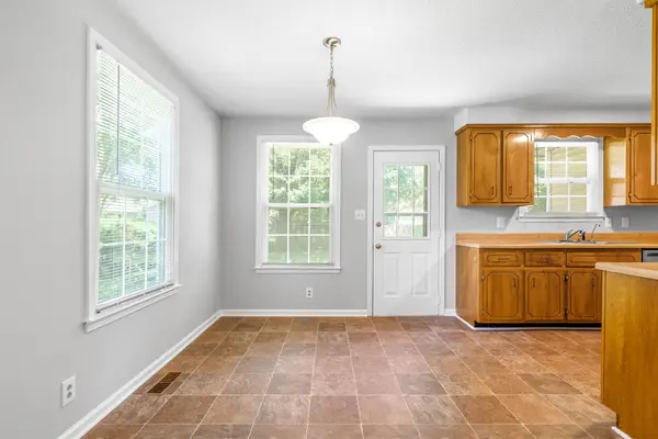 354 Woodale Dr, Clarksville, TN 37042